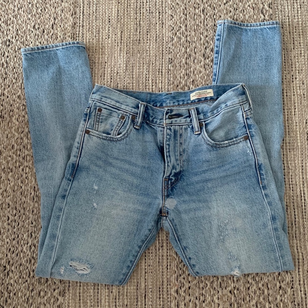 Levi’s Jeans - Light Wash, Slightly Destructed